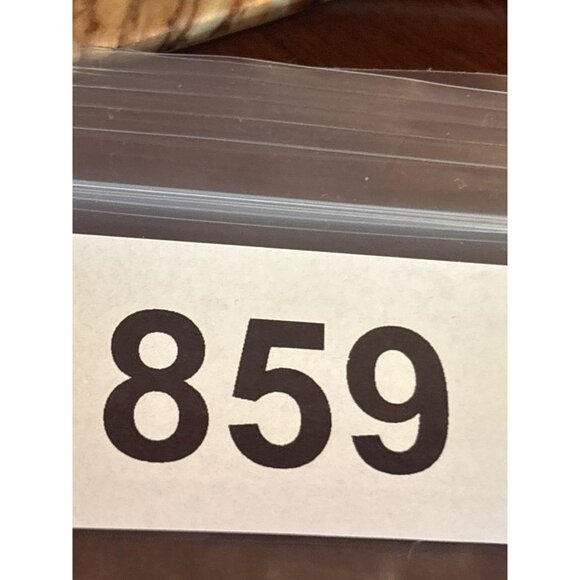 Vintage 80s Goldtone Clip On Earrings Lattice Design 0.75 inch - Picture 4 of 4